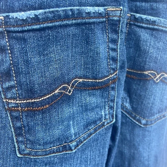 A Pea in the Pod/Lucky brand maternity jeans sz S. Med. dark wash, distressed. - Picture 3 of 8